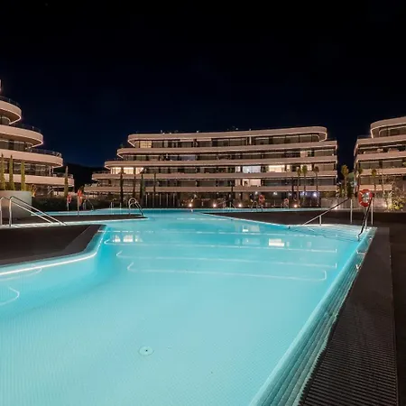 Vivi Homes - Mali Pool, Jacuzzi, Garden, Gym & Sea View Appartement