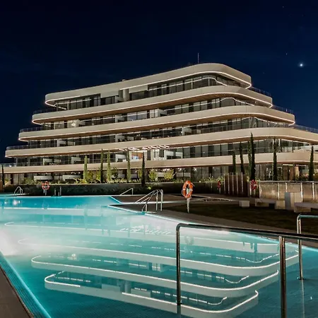 Vivi Homes - Mali Pool, Jacuzzi, Garden, Gym & Sea View