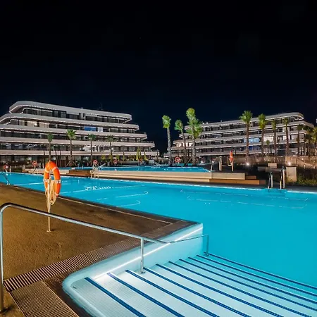 Vivi Homes - Mali Pool, Jacuzzi, Garden, Gym & Sea View