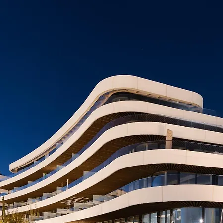 Vivi Homes - Mali Pool, Jacuzzi, Garden, Gym & Sea View Lejlighed *