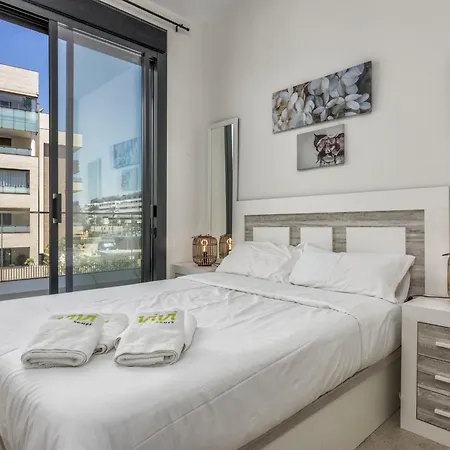 Vivi Homes - Mali Pool, Jacuzzi, Garden, Gym & Sea View Apartamento